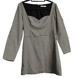 Abercrombie & Fitch Blk & Wht Checkered Sweetheart Neckline knee Length Dress